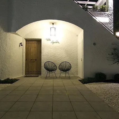 Casa Agustin فيلة سيدجيس