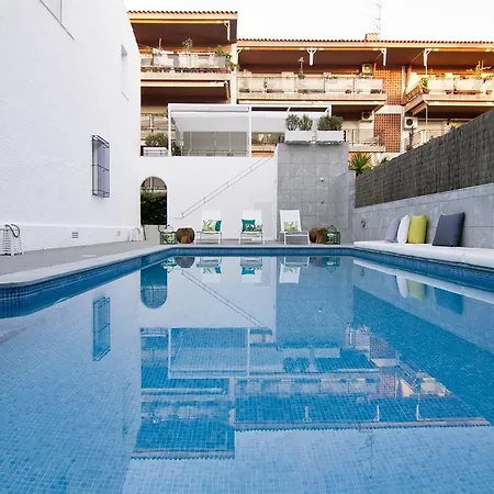 Casa Agustin فيلة سيدجيس